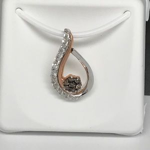 10k gold .30ct diamond pendant